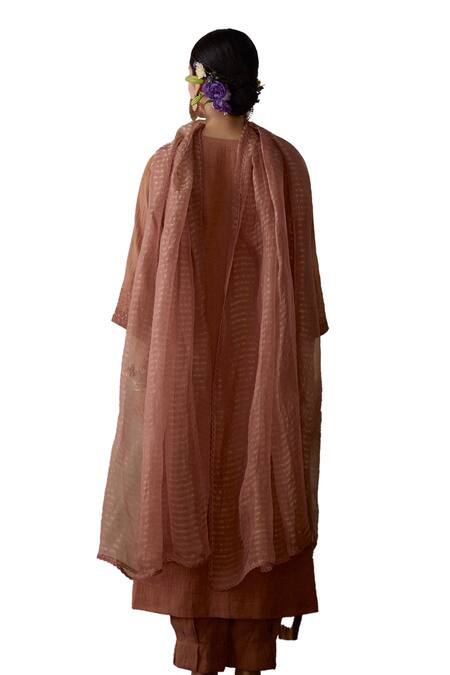 Kritika Dawar Pink Tissue, Organza Sequins, Beads V-neck Hand Embroidered Kurta Set at Aza Fashions Kritika Dawar_Pink Tissue, Organza Sequins, Beads V-neck Hand Embroidered Kurta Set _at_Aza_Fashions