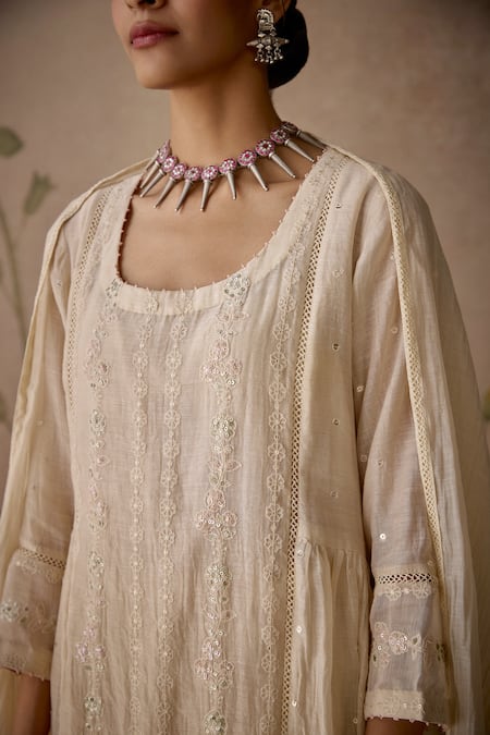Kritika Dawar Ivory Chanderi, Cotton Embroidery, Sequins Round Floral Panelled Kurta Set at Aza Fashions Kritika Dawar_Ivory Chanderi, Cotton Embroidery, Sequins Round Floral Panelled Kurta Set _at_Aza_Fashions