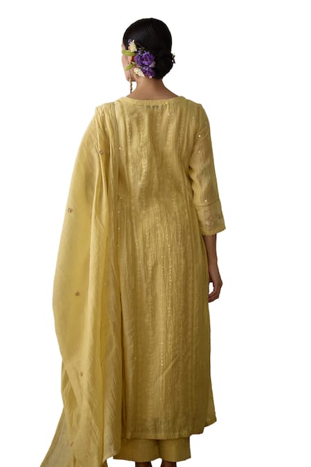 Buy Kritika Dawar Yellow Chanderi, Cotton Sequins, Embroidery Square Floral Panelled Kurta Set Buy_Kritika Dawar_Yellow Chanderi, Cotton Sequins, Embroidery Square Floral Panelled Kurta Set