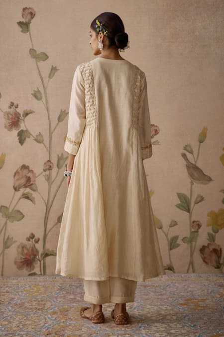 Kritika Dawar_Ivory Chanderi Embroidery Round Neck Pintucked Kurta And Dhoti Pant Set _Online_at_Aza_Fashions