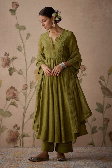 Kritika Dawar Green Chanderi, Cotton Lace, Beads Split V-neck A-line Kurta Set Online at Aza Fashions Kritika Dawar_Green Chanderi, Cotton Lace, Beads Split V-neck A-line Kurta Set _Online_at_Aza_Fashions