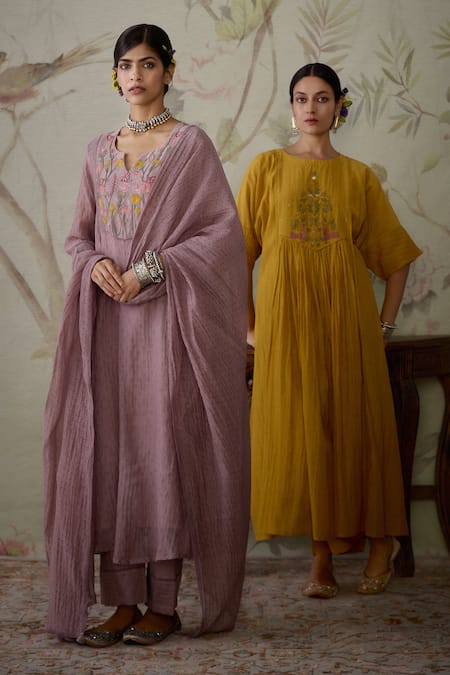 Kritika Dawar Purple Chanderi, Cotton Embroidery, Lace V-neck Floral Block Print Kurta Set at Aza Fashions Kritika Dawar_Purple Chanderi, Cotton Embroidery, Lace V-neck Floral Block Print Kurta Set _at_Aza_Fashions
