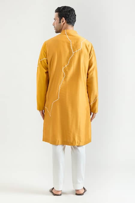 Countrymade Abstract Embroidered Chanderi Kurta Set 