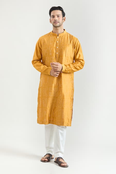 Countrymade Hand Embroidered Kurta Set 