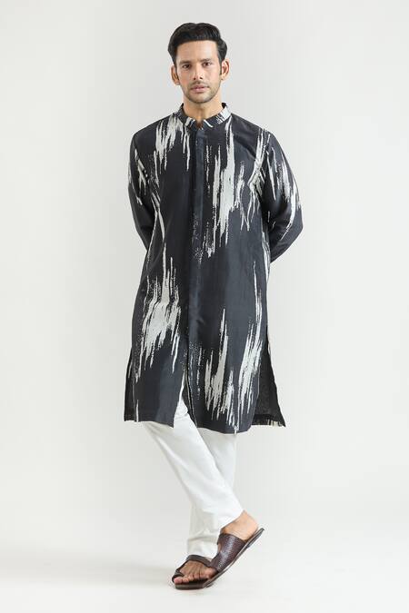 Buy_Countrymade_Black Silk Printed Ikat Pattern Kurta _Online_at_Aza_Fashions