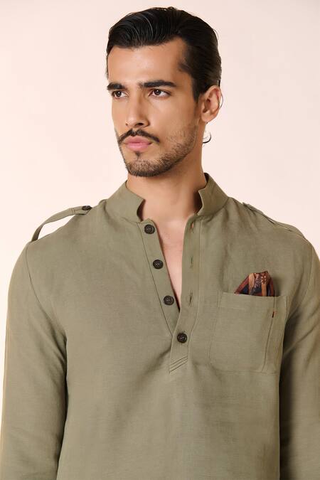 S&N By Shantnu Nikhil Green Linen, Rayon Plain Short Kurta Online at Aza Fashions S&N By Shantnu Nikhil_Green Linen, Rayon Plain Short Kurta_Online_at_Aza_Fashions