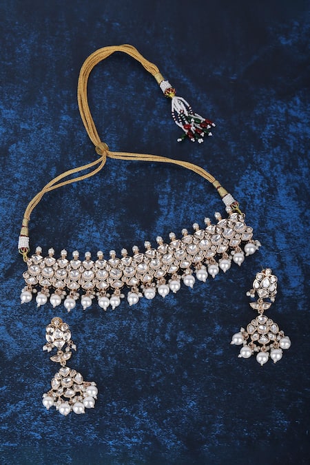 Auraa Trends Kundan & Pearl Embellished Necklace Set 