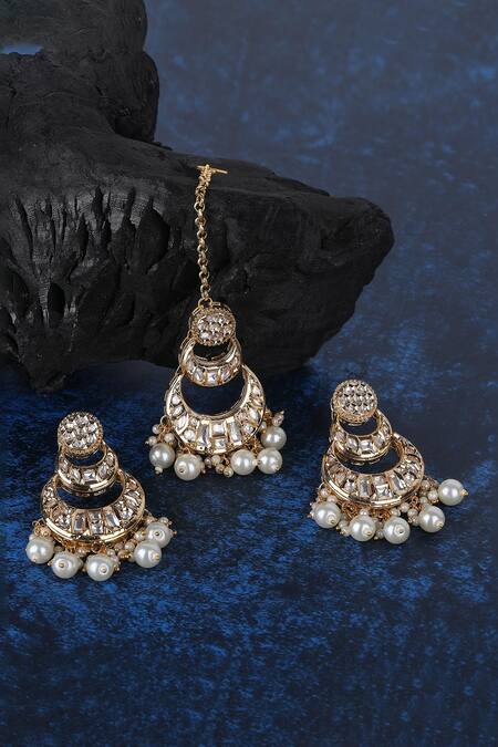 Shop_Auraa Trends_Gold Plated Diamonds, Pearls Kundan Earrings And Maangtikka Set _at_Aza_Fashions