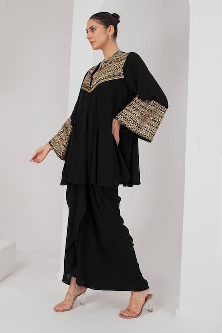 Buy Akara Black Georgette Embroidery Split V-neck Mughal Bloom Kurta With Draped Skirt Online at Aza Fashions Buy_Akara_Black Georgette Embroidery Split V-neck Mughal Bloom Kurta With Draped Skirt _Online_at_Aza_Fashions