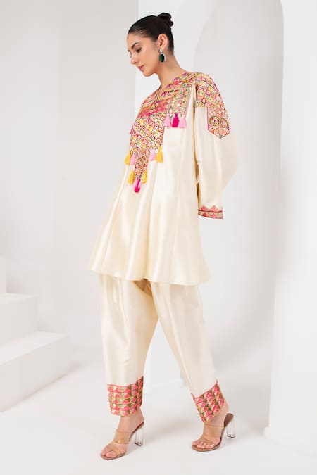 Akara Ivory Taffeta, Silk Mirrors, Sequins, Pearls, And Yoke Kurta With Salwar at Aza Fashions Akara_Ivory Taffeta, Silk Mirrors, Sequins, Pearls, And Yoke Kurta With Salwar _at_Aza_Fashions