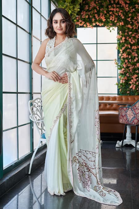 SAYISHA Embroidered Hem Saree With Blouse 