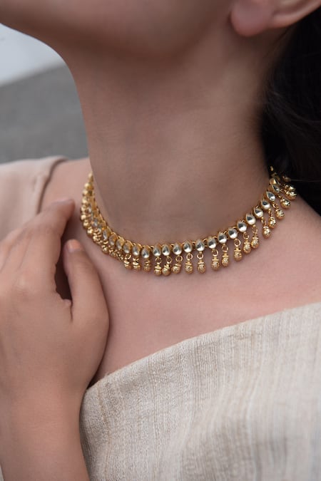 Do Taara_Gold Plated Embellished Floral Choker Necklace _Online_at_Aza_Fashions