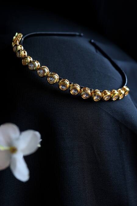 Shop_Do Taara_Gold Plated Kundan Embellished Hairband _at_Aza_Fashions