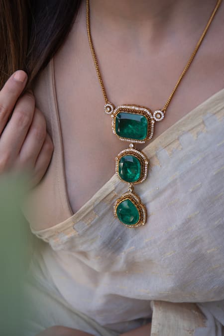Shop Do Taara Green Stones Embellished Long Pendant Necklace Set at Aza Fashions Shop_Do Taara_Green Stones Embellished Long Pendant Necklace Set _at_Aza_Fashions