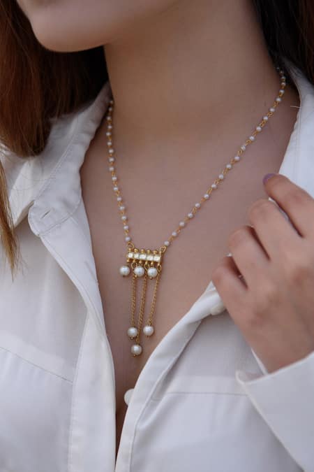 Do Taara Gold Plated Pearl Chain Necklace Online at Aza Fashions Do Taara_Gold Plated Pearl Chain Necklace _Online_at_Aza_Fashions