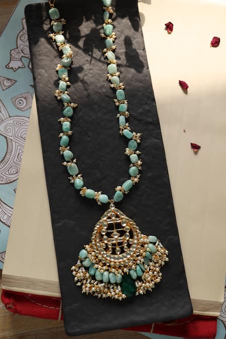 Shop Do Taara Green Peardrop Bloom Kundan And Stone Embellished Necklace at Aza Fashions Shop_Do Taara_Green Peardrop Bloom Kundan And Stone Embellished Necklace _at_Aza_Fashions