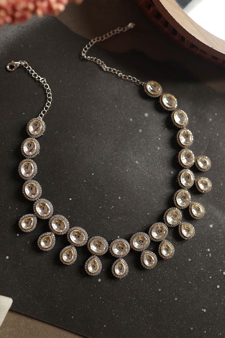 Shop_Do Taara_Silver Plated Gleaming Polki Embellished Victorian Necklace _at_Aza_Fashions