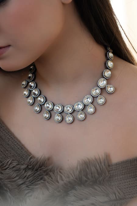 Do Taara_Silver Plated Gleaming Polki Embellished Victorian Necklace _Online_at_Aza_Fashions