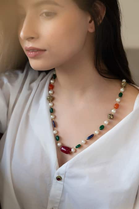 Buy_Do Taara_Silver Plated Gleaming Polki Embellished Victorian Necklace 