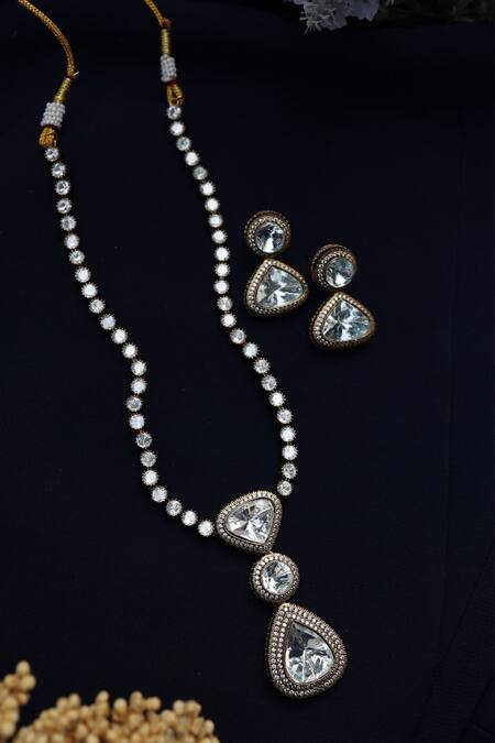 Shop Do Taara Gold Plated Crystals, Diamonds Aureous Polki Pendant Necklace Set at Aza Fashions Shop_Do Taara_Gold Plated Crystals, Diamonds Aureous Polki Pendant Necklace Set _at_Aza_Fashions