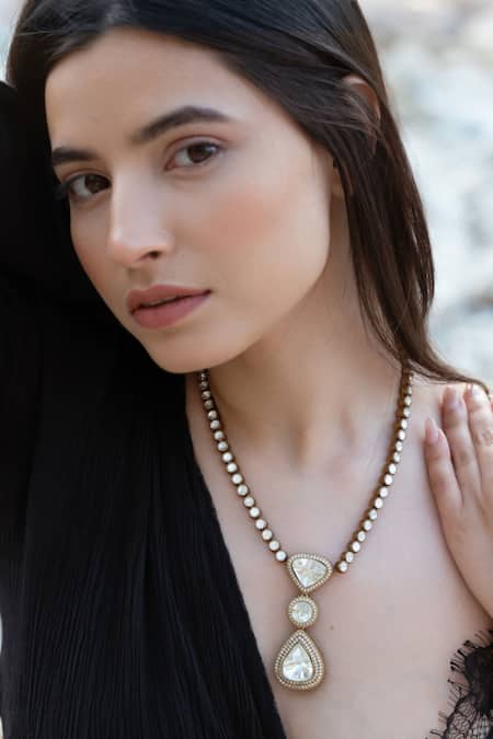 Do Taara Gold Plated Crystals, Diamonds Aureous Polki Pendant Necklace Set Online at Aza Fashions Do Taara_Gold Plated Crystals, Diamonds Aureous Polki Pendant Necklace Set _Online_at_Aza_Fashions