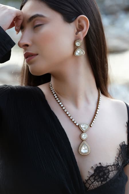 Buy Do Taara Gold Plated Crystals, Diamonds Aureous Polki Pendant Necklace Set Online at Aza Fashions Buy_Do Taara_Gold Plated Crystals, Diamonds Aureous Polki Pendant Necklace Set _Online_at_Aza_Fashions