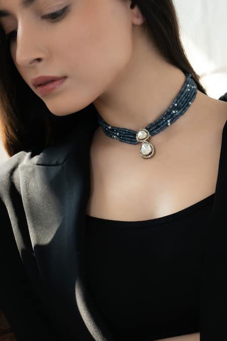 Do Taara Polki Embellished Pendant Choker 