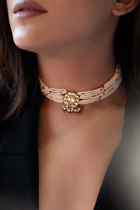 Shop Do Taara Blue Polki Embellished Pendant Choker Shop_Do Taara_Blue Polki Embellished Pendant Choker