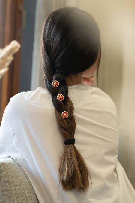 Do Taara Red Pearls Kundan Embellished Braid Pin - Set Of 3 Online at Aza Fashions Do Taara_Red Pearls Kundan Embellished Braid Pin - Set Of 3 _Online_at_Aza_Fashions