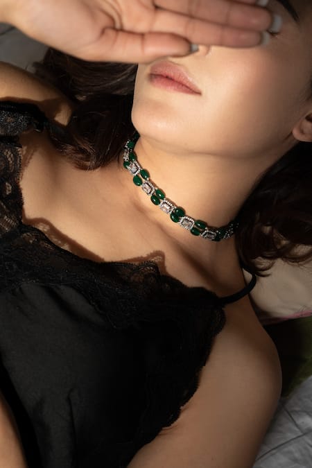 Do Taara Green Stone Embellished Choker Online at Aza Fashions Do Taara_Green Stone Embellished Choker _Online_at_Aza_Fashions