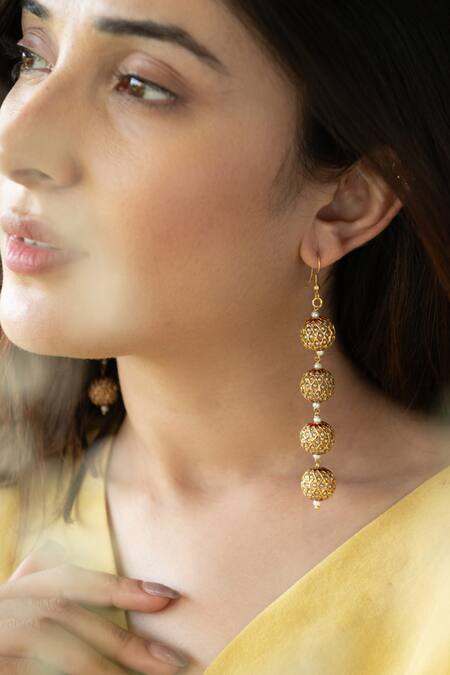 Do Taara Gold Plated Stones Shell Pearl Embellished Jadau Earrings Online at Aza Fashions Do Taara_Gold Plated Stones Shell Pearl Embellished Jadau Earrings _Online_at_Aza_Fashions