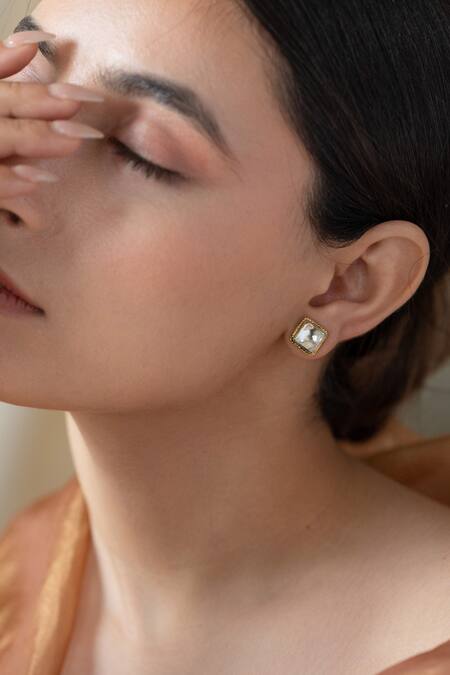 Buy Do Taara Green Diamonds, Stones Kundan Embellished Choker Necklace Set Online at Aza Fashions Buy_Do Taara_Green Diamonds, Stones Kundan Embellished Choker Necklace Set_Online_at_Aza_Fashions