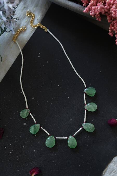 Buy Do Taara Green Fluorite Stone Embellished Necklace Online at Aza Fashions Buy_Do Taara_Green Fluorite Stone Embellished Necklace _Online_at_Aza_Fashions