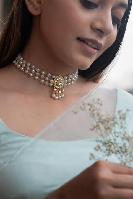 Do Taara Kundan Stone Studded Choker 