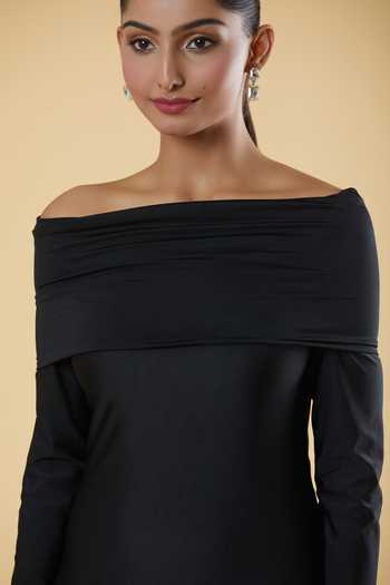 Naintara Bajaj_Black Polyester Solid Off Shoulder Plain Overfold Maxi Dress_at_Aza_Fashions