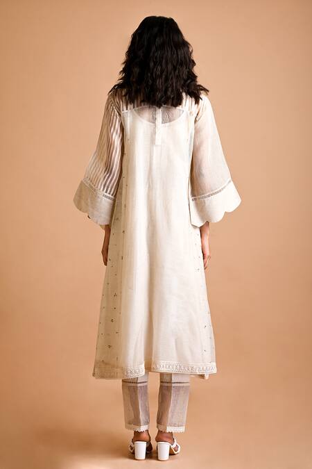 Shop Mityan Ivory Jute Silk Embroidered Floral Round Amarnath Tunic With Inner at Aza Fashions Shop_Mityan_Ivory Jute Silk Embroidered Floral Round Amarnath Tunic With Inner _at_Aza_Fashions