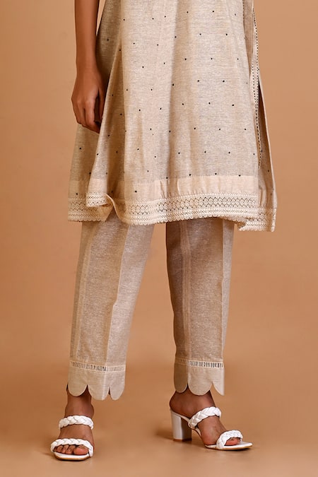 Mityan Ivory Jersey, Silk Lace, Embroidery V-neck Brittle Bush Tunic Set Online at Aza Fashions Mityan_Ivory Jersey, Silk Lace, Embroidery V-neck Brittle Bush Tunic Set _Online_at_Aza_Fashions