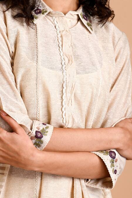 Mityan Ivory Jersey Embroidery Collared Bugloss Tunic Set Online at Aza Fashions Mityan_Ivory Jersey Embroidery Collared Bugloss Tunic Set _Online_at_Aza_Fashions
