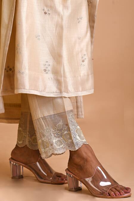 Buy Mityan Ivory Silk, Chanderi Embroidery V-neck Dahlia Kurta And Pant Set Online at Aza Fashions Buy_Mityan_Ivory Silk, Chanderi Embroidery V-neck Dahlia Kurta And Pant Set _Online_at_Aza_Fashions