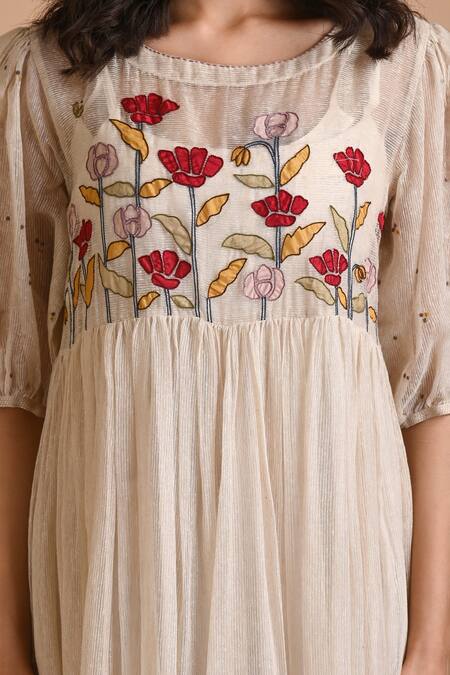 Buy Mityan Ivory Jute Silk Hand Embroidery Floral Round Dock Dress With Inner Online at Aza Fashions Buy_Mityan_Ivory Jute Silk Hand Embroidery Floral Round Dock Dress With Inner _Online_at_Aza_Fashions