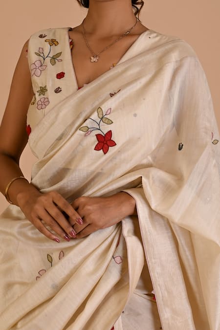 Mityan_Ivory Silk, Chanderi Patchwork, Embroidery Hibiscus Hand Saree With Blouse _Online_at_Aza_Fashions
