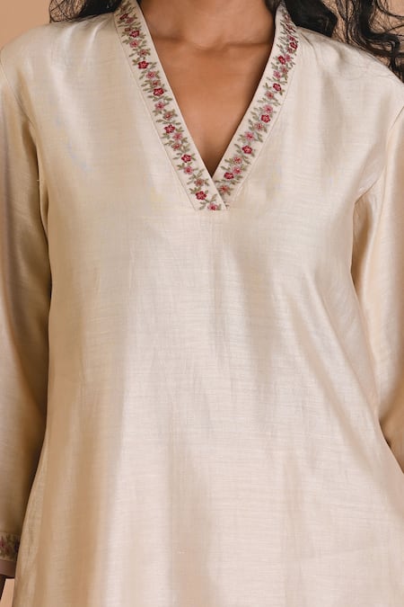 Buy Mityan Ivory Silk, Chanderi Embroidery V-neck Ivy Floral Tunic And Pant Set Online at Aza Fashions Buy_Mityan_Ivory Silk, Chanderi Embroidery V-neck Ivy Floral Tunic And Pant Set _Online_at_Aza_Fashions
