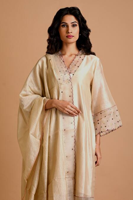 Mityan_Ivory Silk, Chanderi Embroidery Round Neck Nettle Kurta Pant Set _Online_at_Aza_Fashions