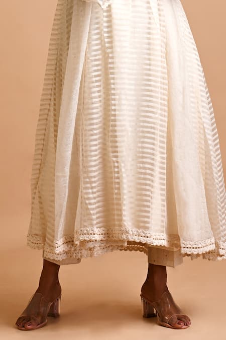 Mityan Ivory Jersey Embroidery V-neck Peony Striped Kurta Pant Set Online at Aza Fashions Mityan_Ivory Jersey Embroidery V-neck Peony Striped Kurta Pant Set _Online_at_Aza_Fashions