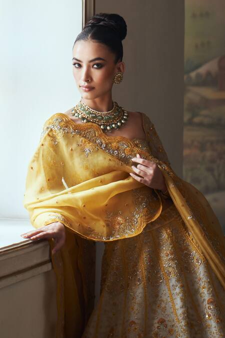 Shop Anushree Reddy Ivory Organza Sequins, Cut Work, Embroidery Daffodil Floral Bridal Lehenga Set at Aza Fashions Shop_Anushree Reddy_Ivory Organza Sequins, Cut Work, Embroidery Daffodil Floral Bridal Lehenga Set _at_Aza_Fashions