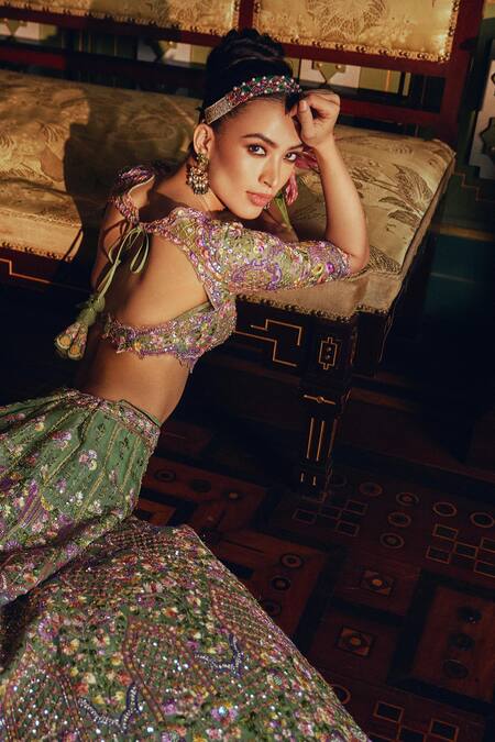 Anushree Reddy Green Organza Embroidery Floral Sweetheart Neck Zinnia Lehenga With Blouse at Aza Fashions Anushree Reddy_Green Organza Embroidery Floral Sweetheart Neck Zinnia Lehenga With Blouse _at_Aza_Fashions