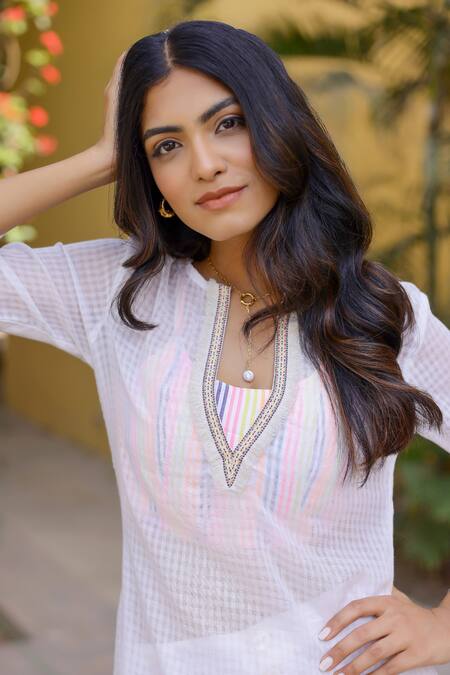 Gulaal_White Cotton, Jacquard Lace, Embroidery V-neck Checkered Textured Kurta Pant Set _Online_at_Aza_Fashions