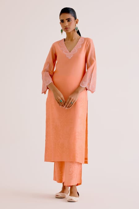 Devnaagri_Peach , Chanderi, Organza Embroidery V-neck Thread Kurta Palazzo Set _Online_at_Aza_Fashions