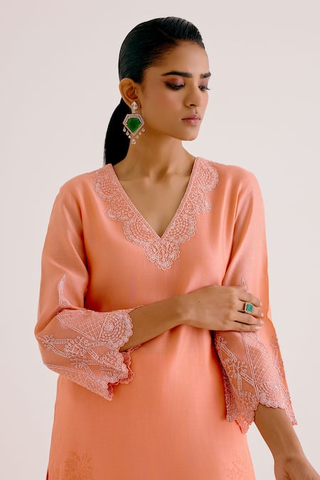 Devnaagri_Peach , Chanderi, Organza Embroidery V-neck Thread Kurta Palazzo Set _at_Aza_Fashions