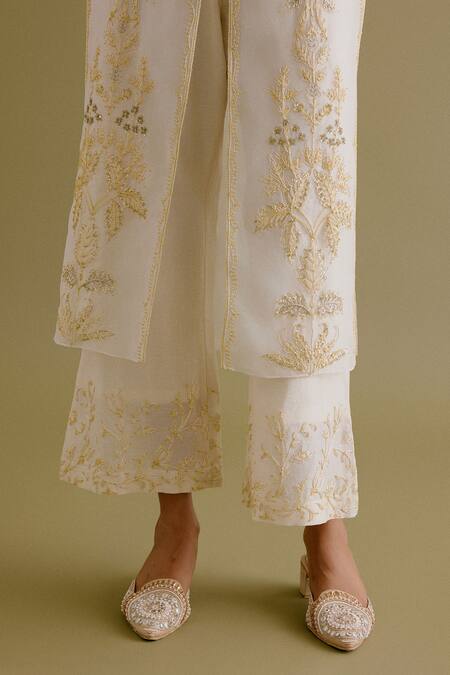 Shop Devnaagri Ivory Silk, Chanderi Embroidery V-neck Straight Kurta And Pant Set Online at Aza Fashions Shop_Devnaagri_Ivory Silk, Chanderi Embroidery V-neck Straight Kurta And Pant Set _Online_at_Aza_Fashions